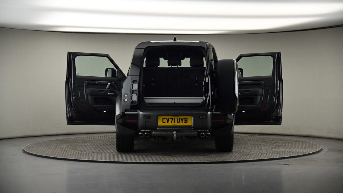More views of Land Rover Defender 90