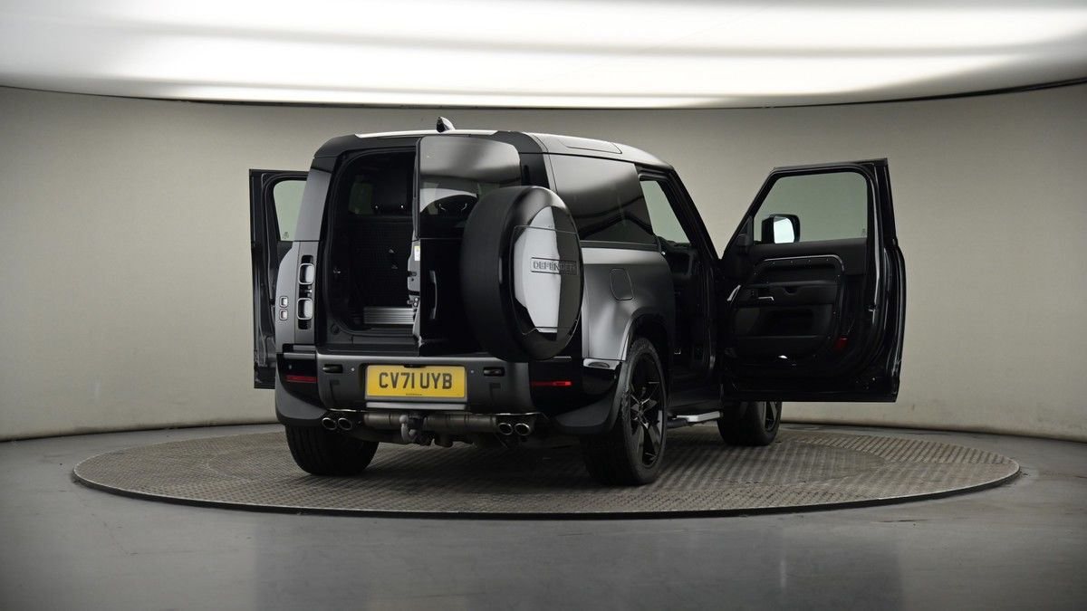 More views of Land Rover Defender 90
