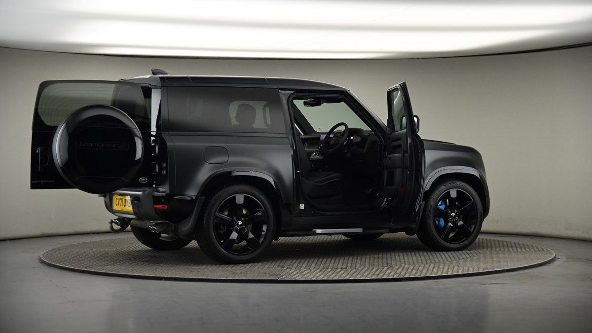 More views of Land Rover Defender 90