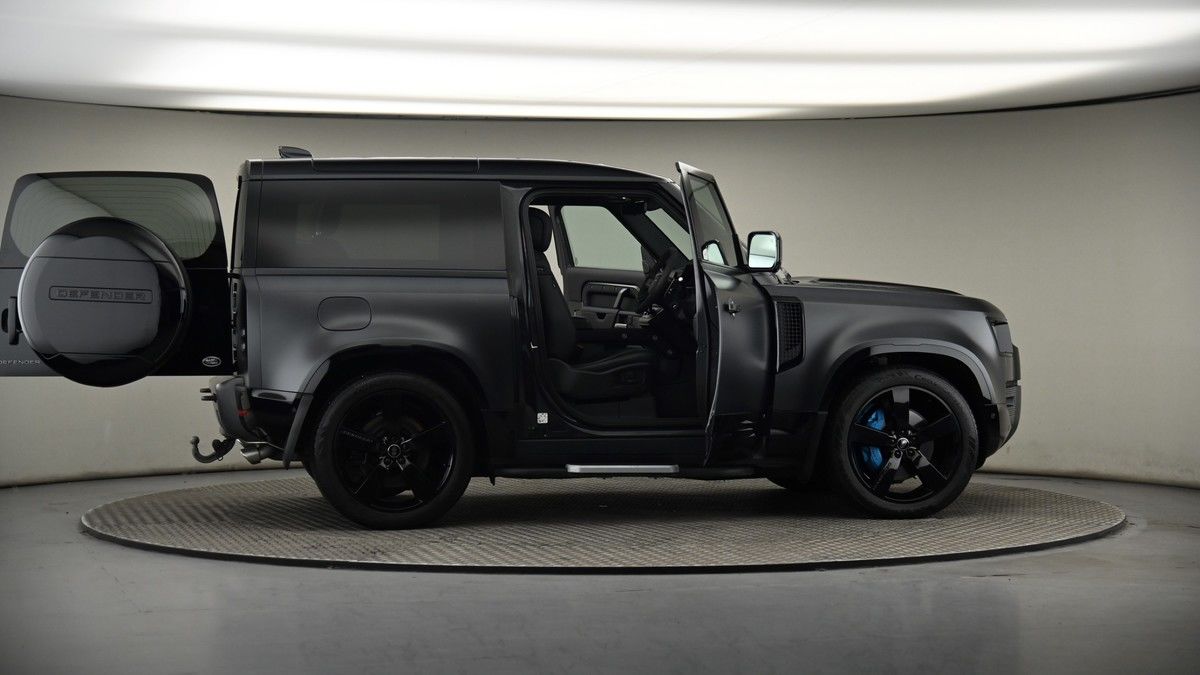 More views of Land Rover Defender 90