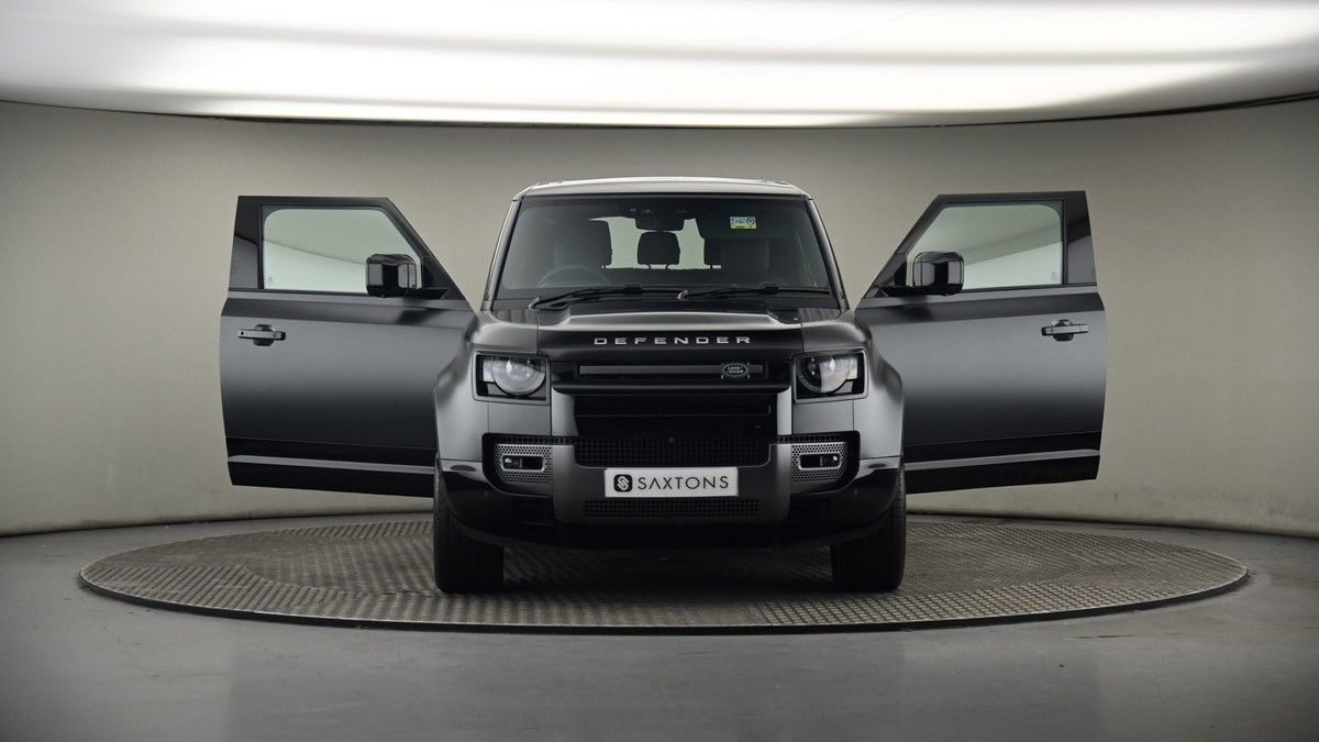 More views of Land Rover Defender 90