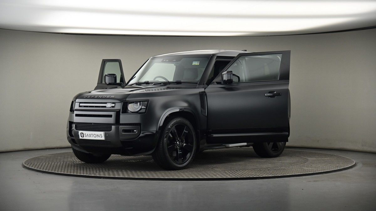 More views of Land Rover Defender 90