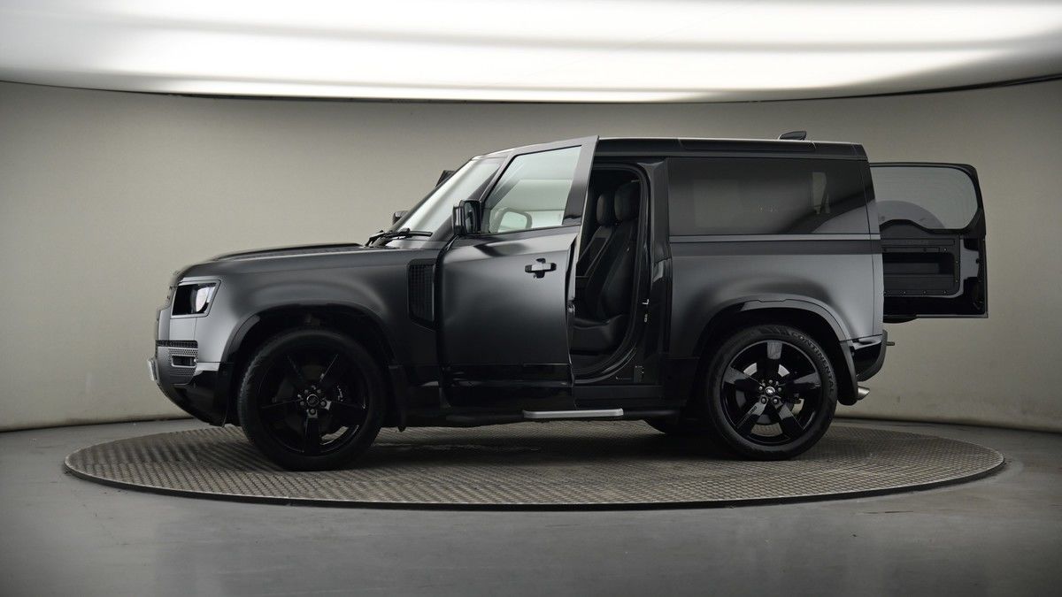 More views of Land Rover Defender 90