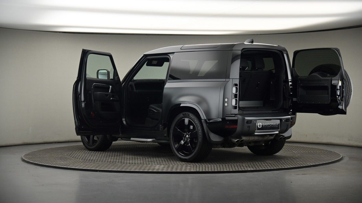 More views of Land Rover Defender 90