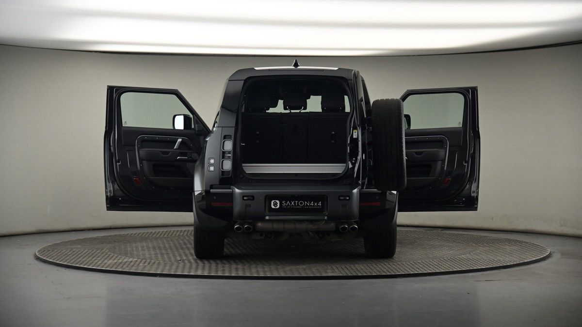 More views of Land Rover Defender 90