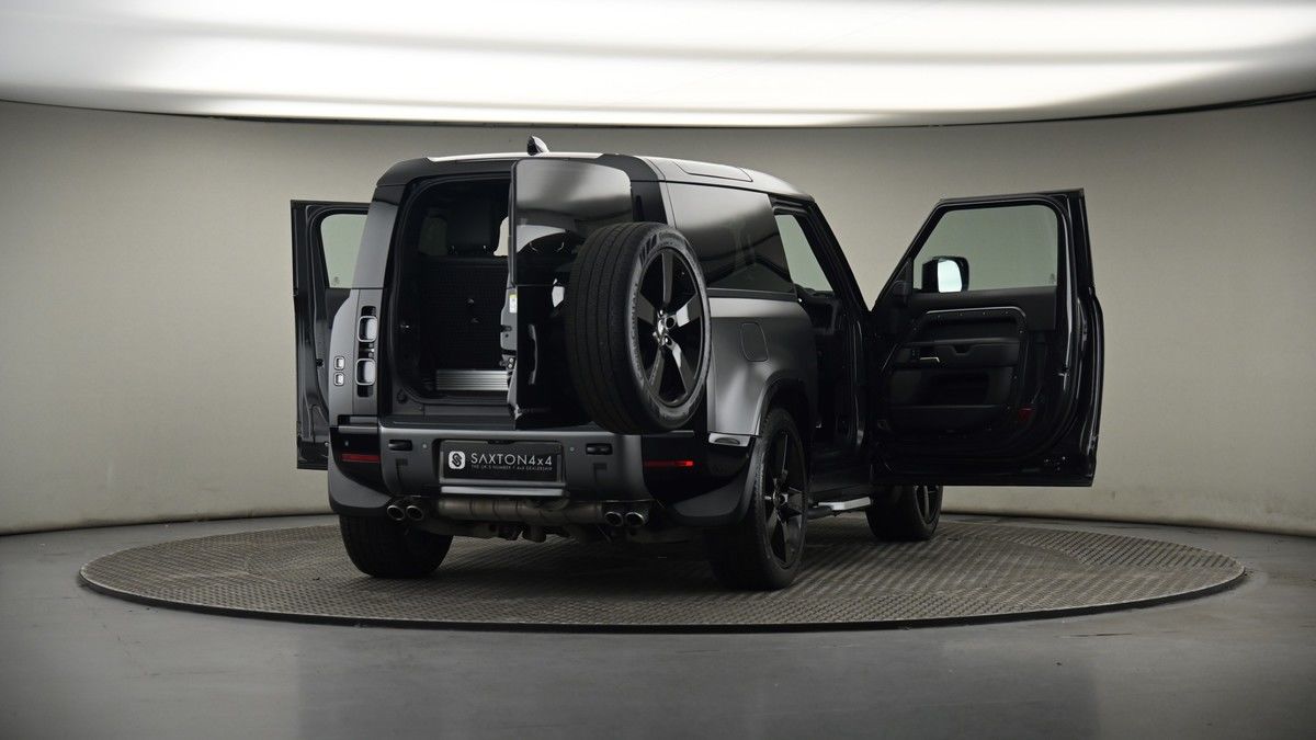 More views of Land Rover Defender 90