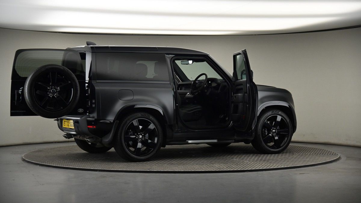 More views of Land Rover Defender 90