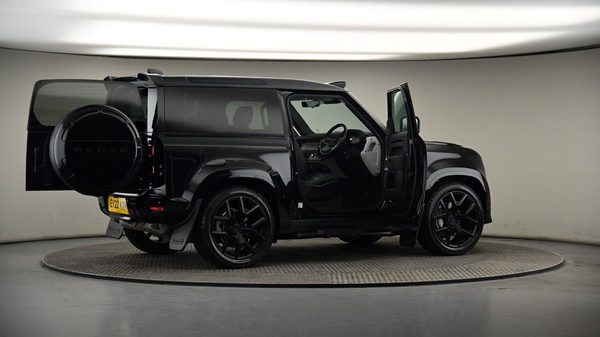 More views of Land Rover Defender 90