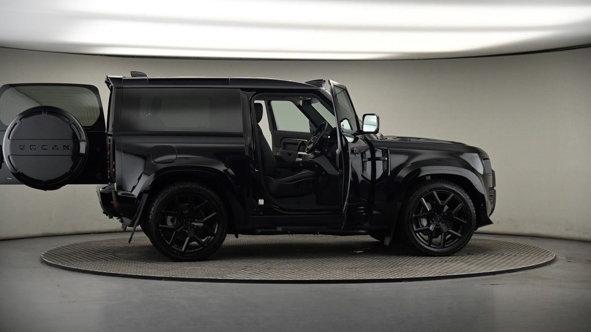 More views of Land Rover Defender 90