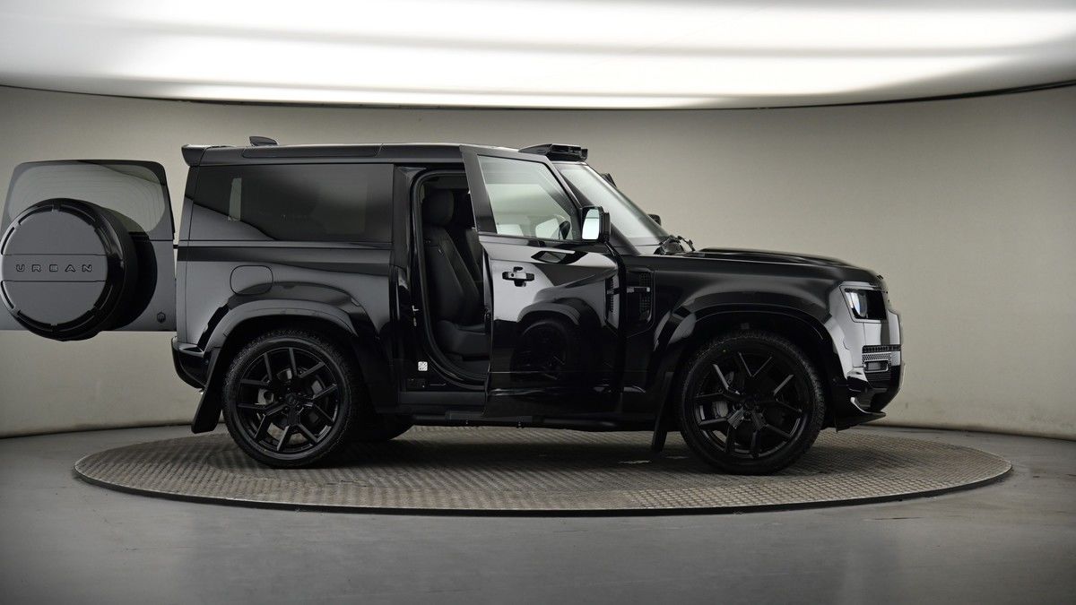 More views of Land Rover Defender 90