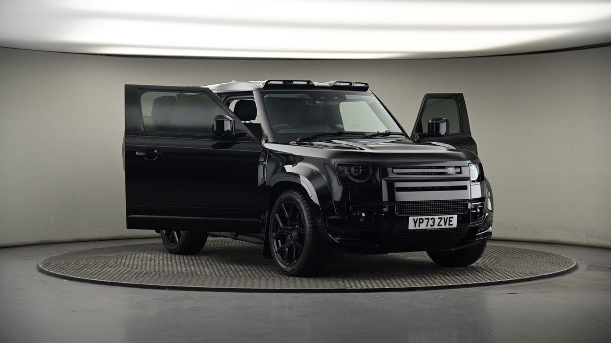 More views of Land Rover Defender 90