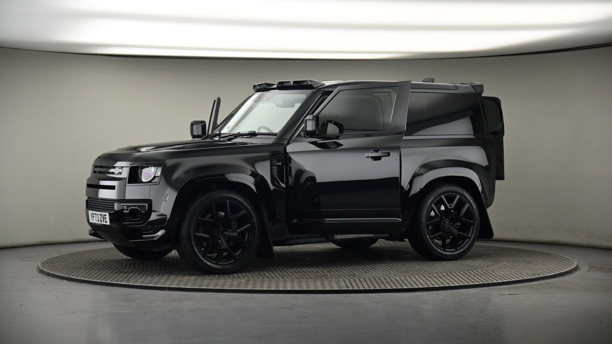 More views of Land Rover Defender 90