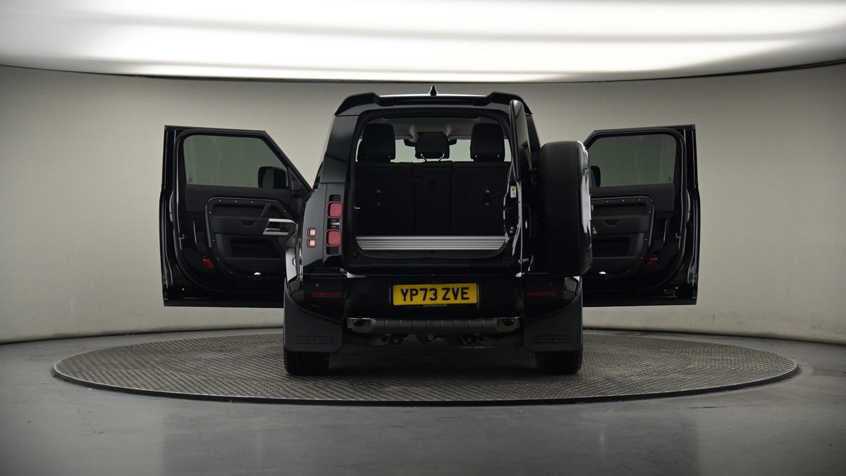 More views of Land Rover Defender 90