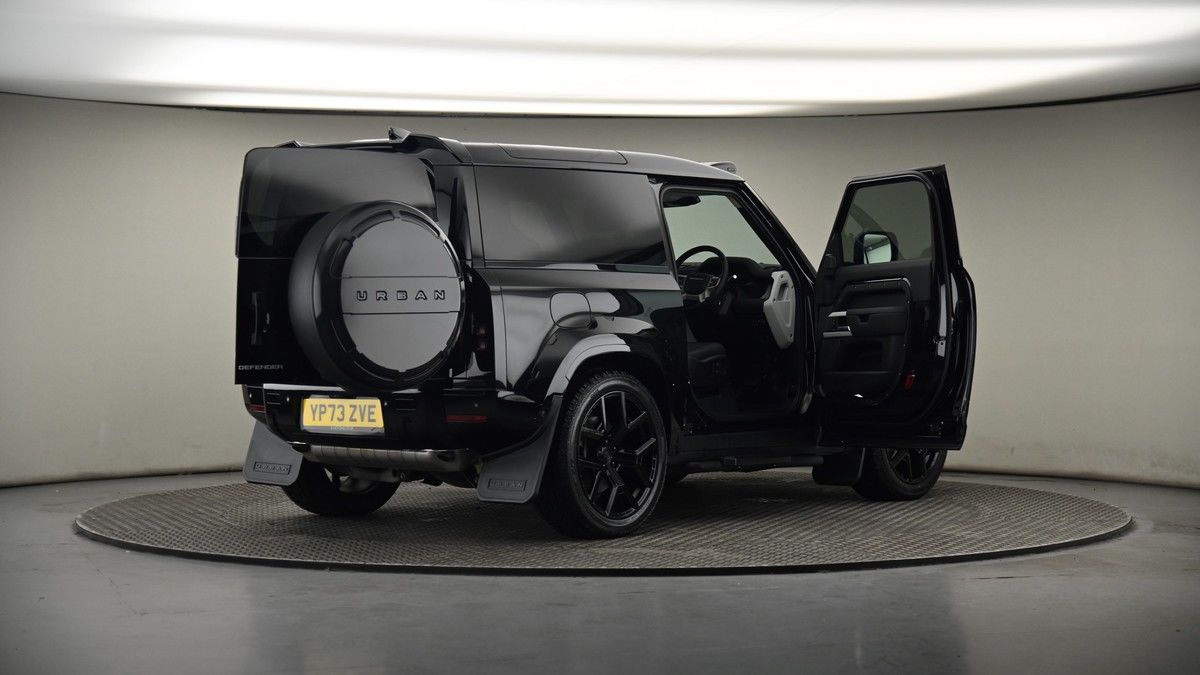 More views of Land Rover Defender 90