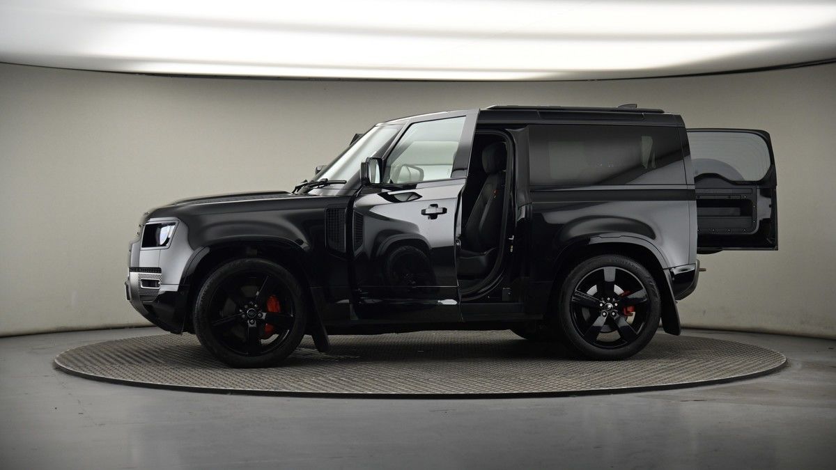More views of Land Rover Defender 90