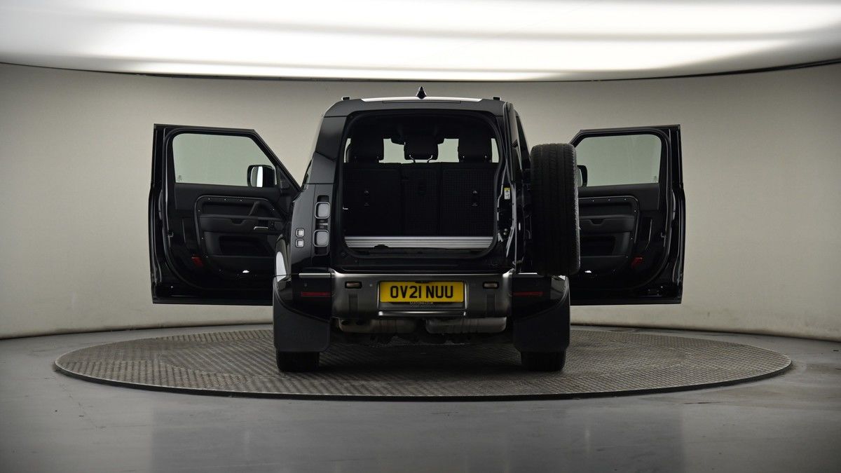 More views of Land Rover Defender 90