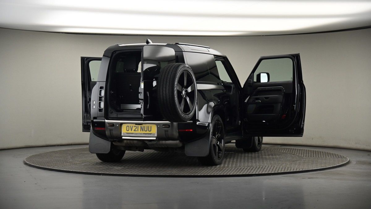 More views of Land Rover Defender 90