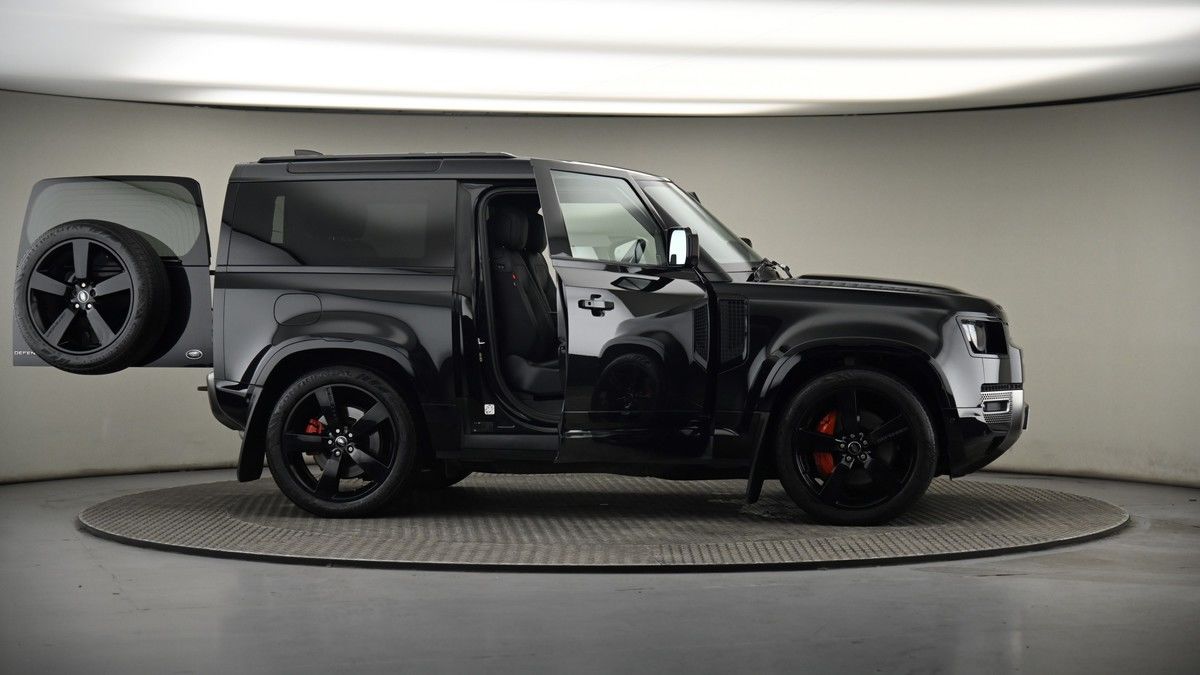 More views of Land Rover Defender 90