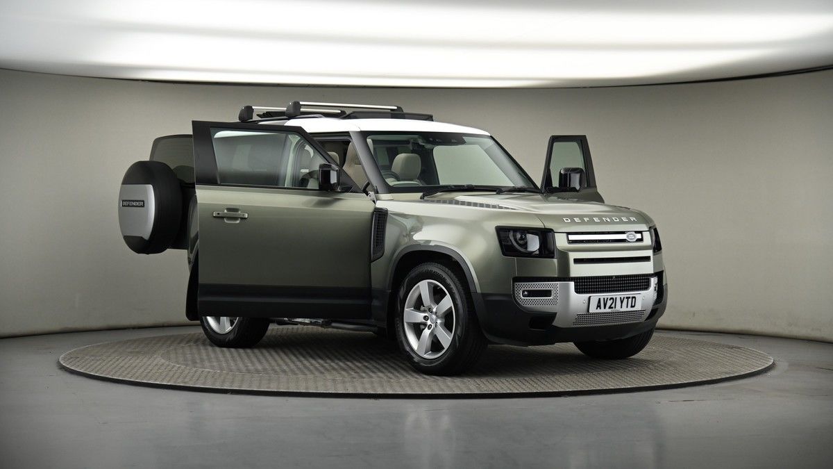 More views of Land Rover Defender 90