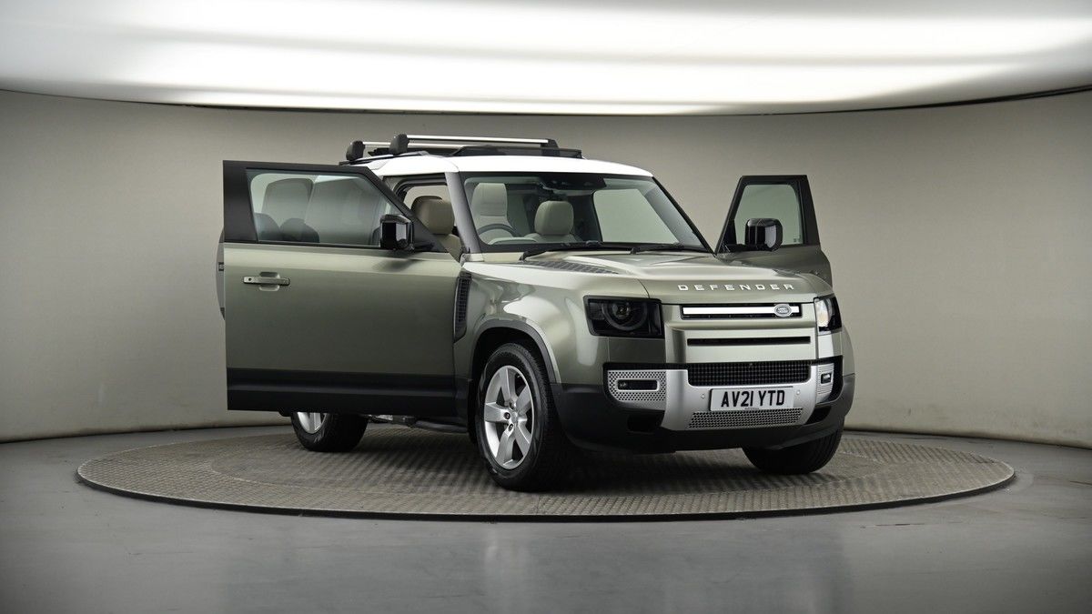 More views of Land Rover Defender 90