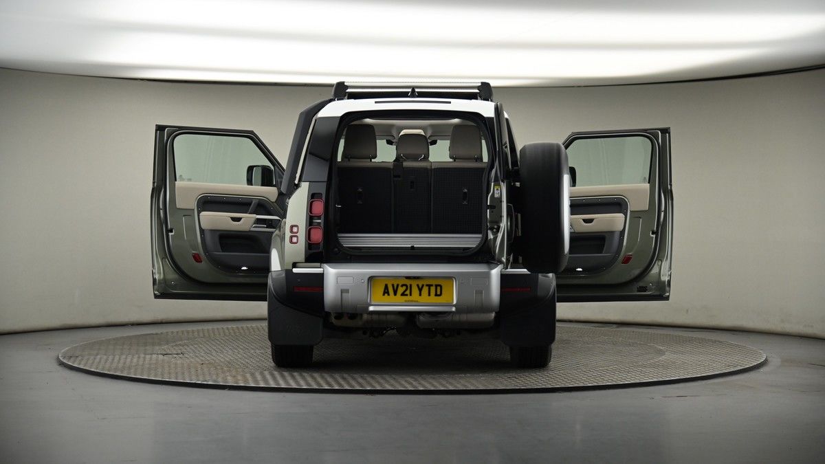 More views of Land Rover Defender 90