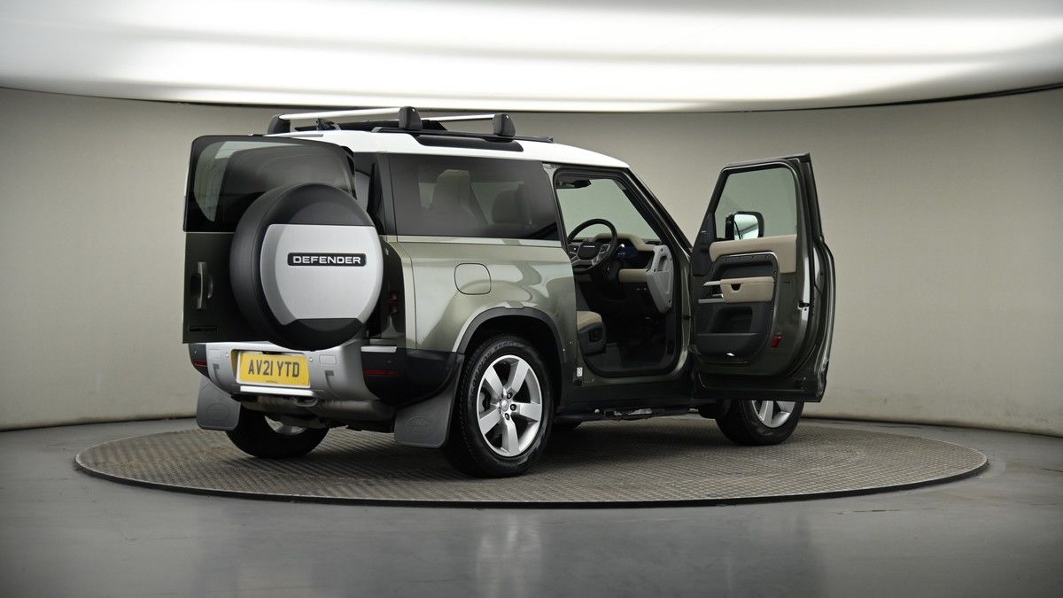 More views of Land Rover Defender 90