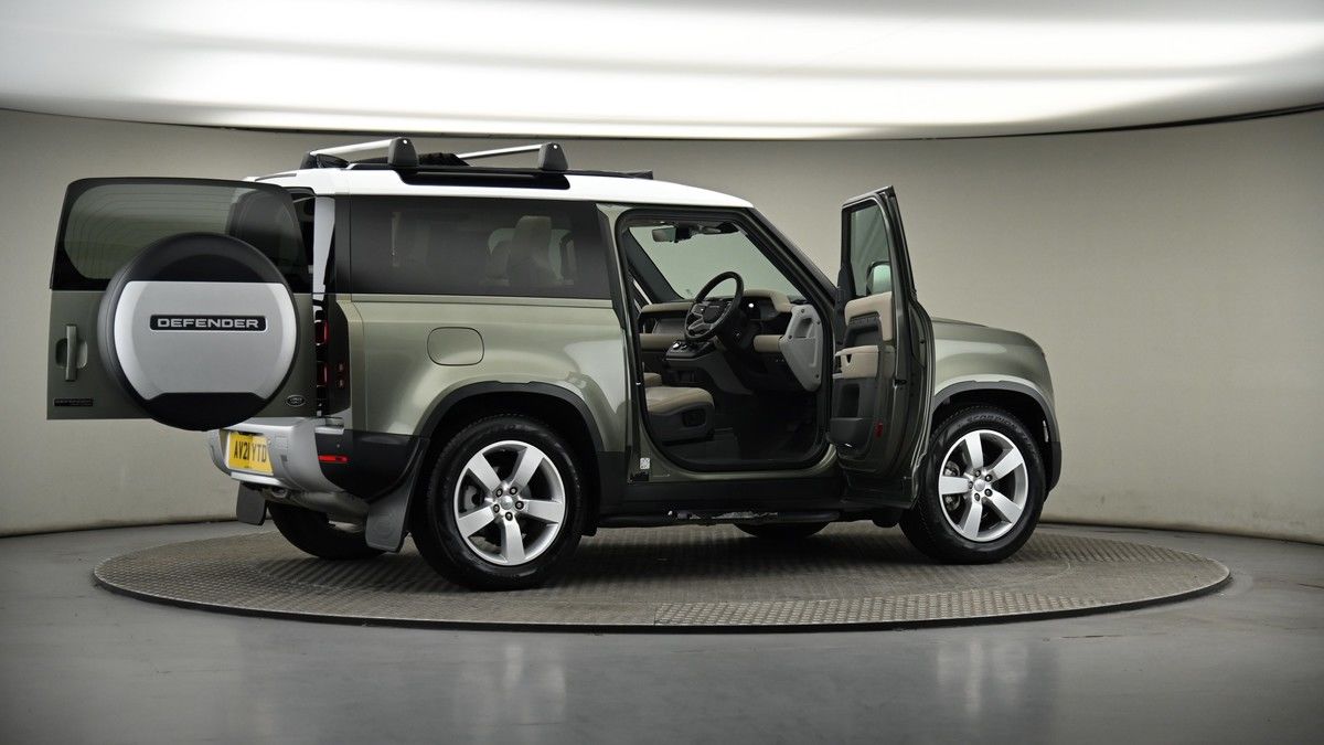 More views of Land Rover Defender 90