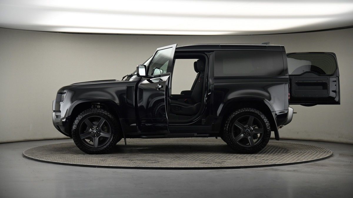 More views of Land Rover Defender 90