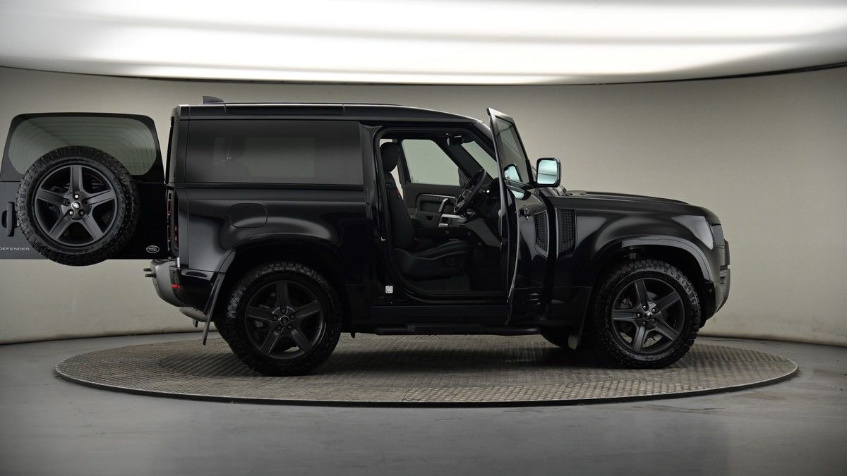 More views of Land Rover Defender 90