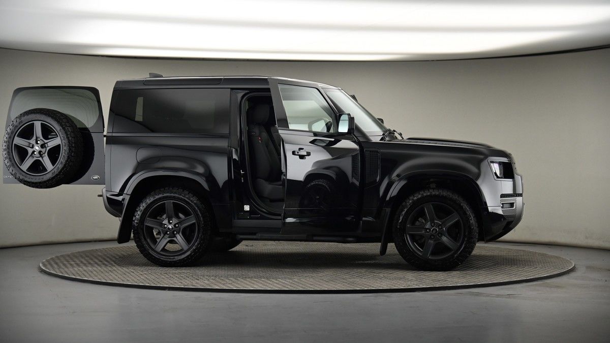 More views of Land Rover Defender 90