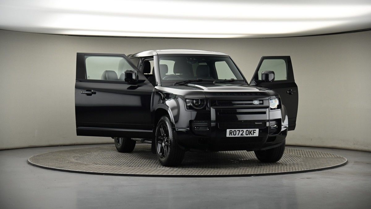 More views of Land Rover Defender 90