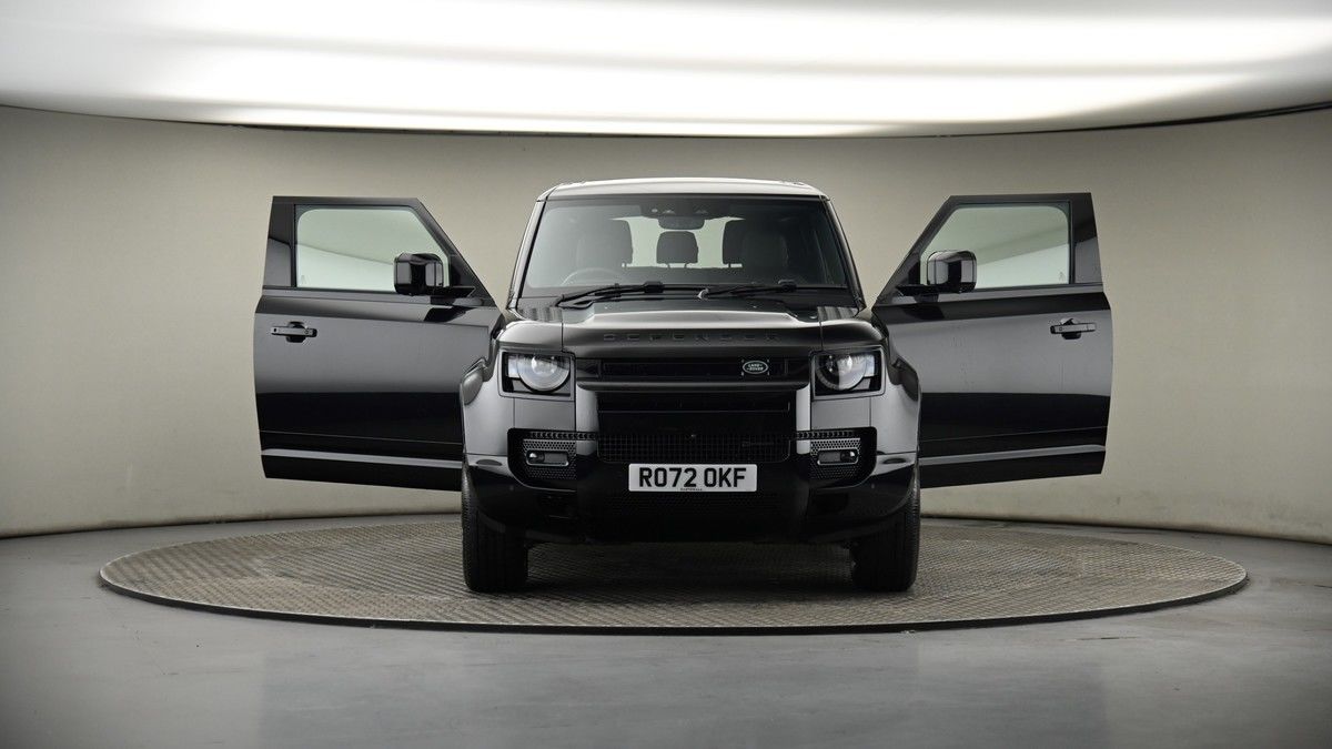 More views of Land Rover Defender 90