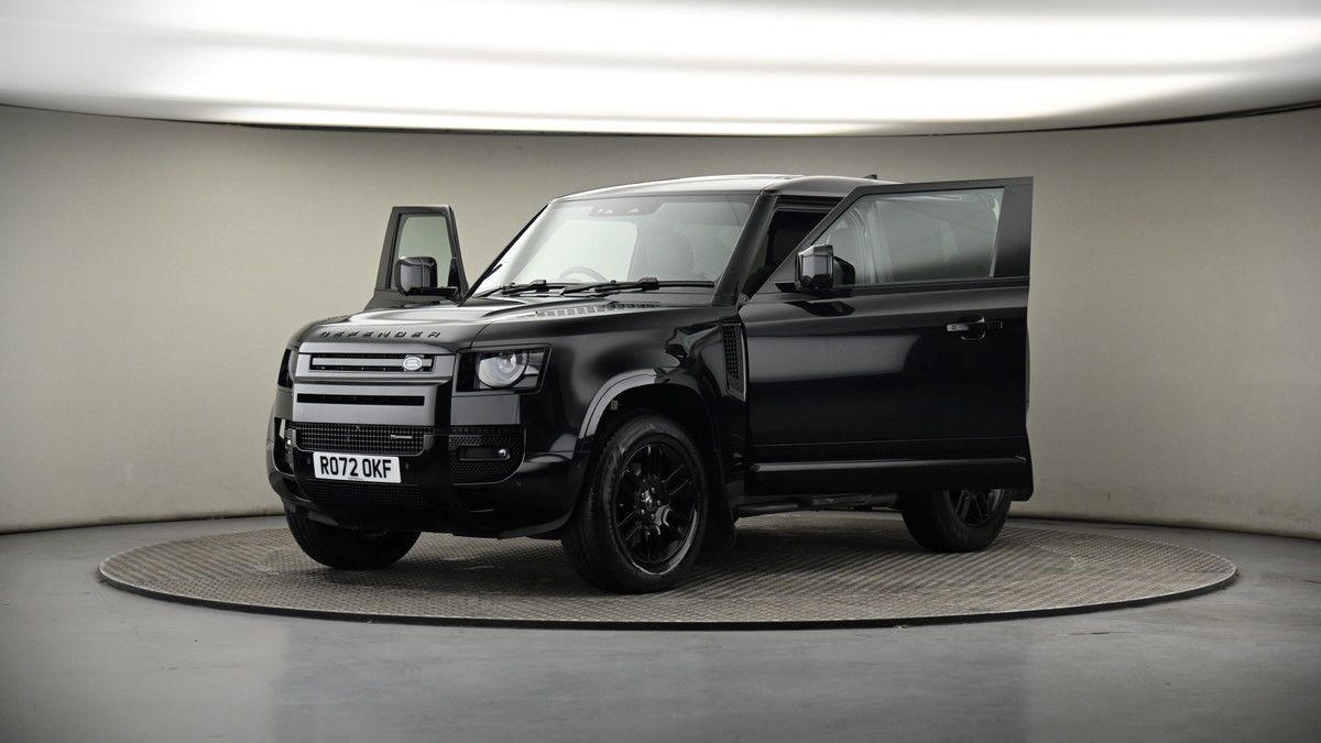 More views of Land Rover Defender 90