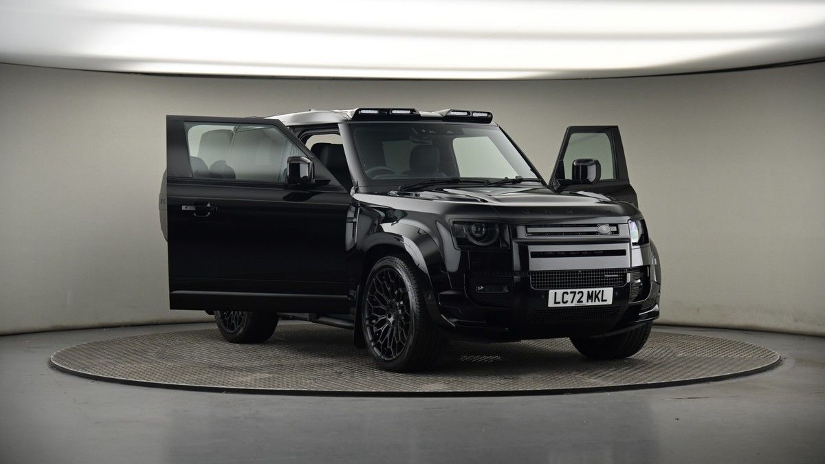 More views of Land Rover Defender 90