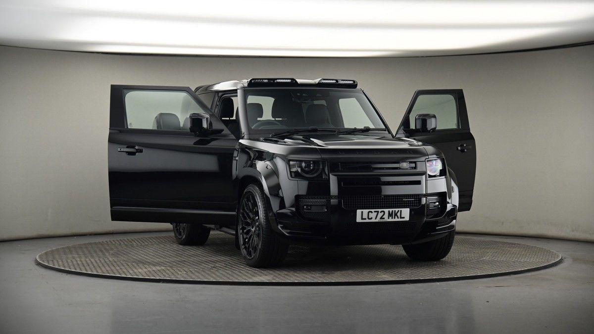 More views of Land Rover Defender 90