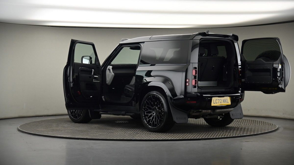 More views of Land Rover Defender 90