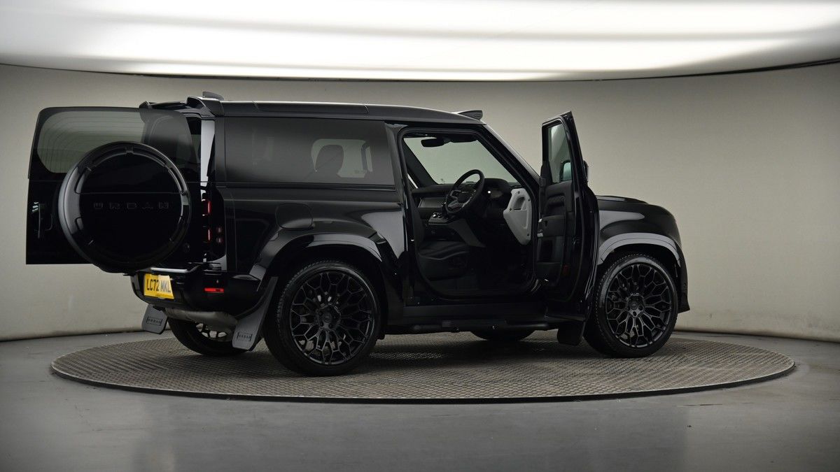 More views of Land Rover Defender 90
