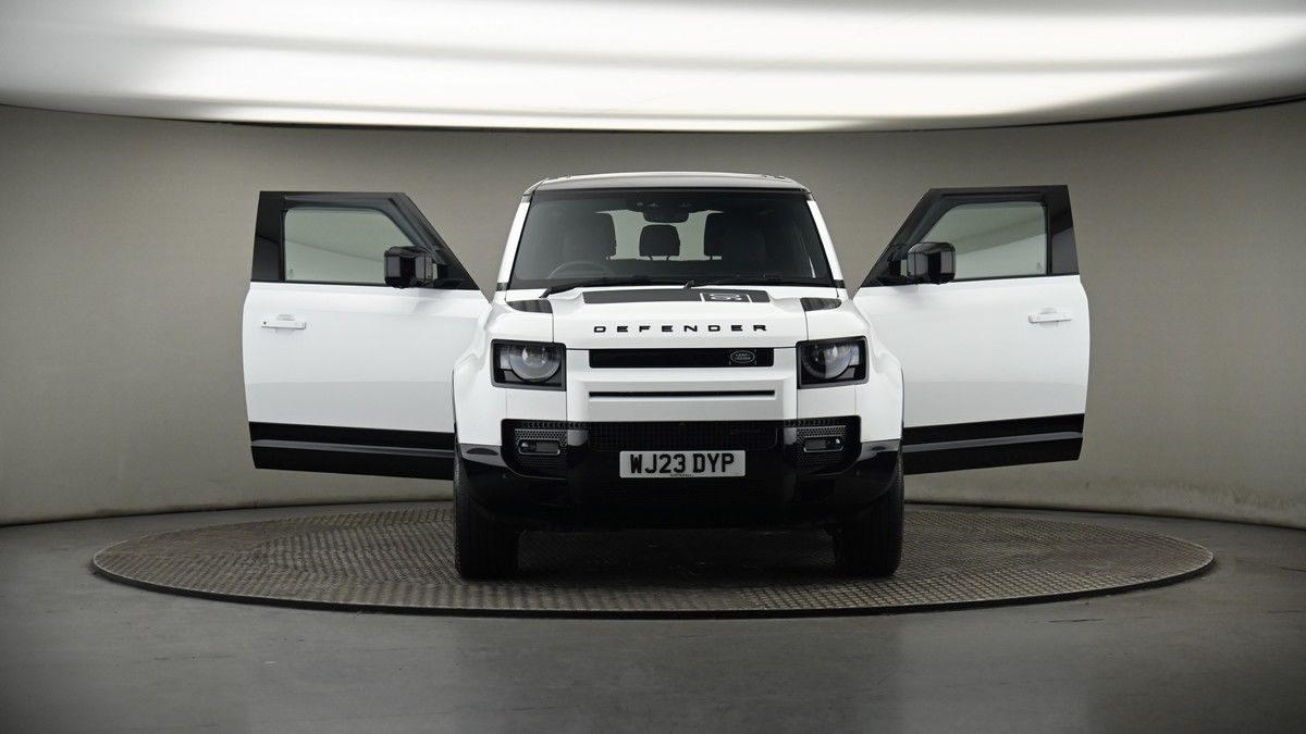 More views of Land Rover Defender 90