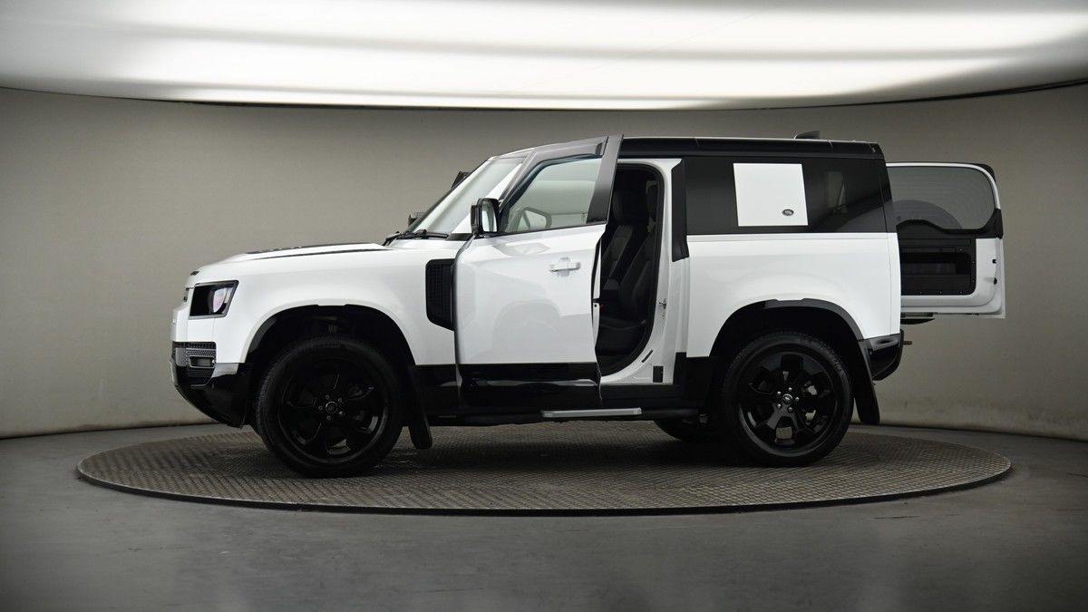 More views of Land Rover Defender 90