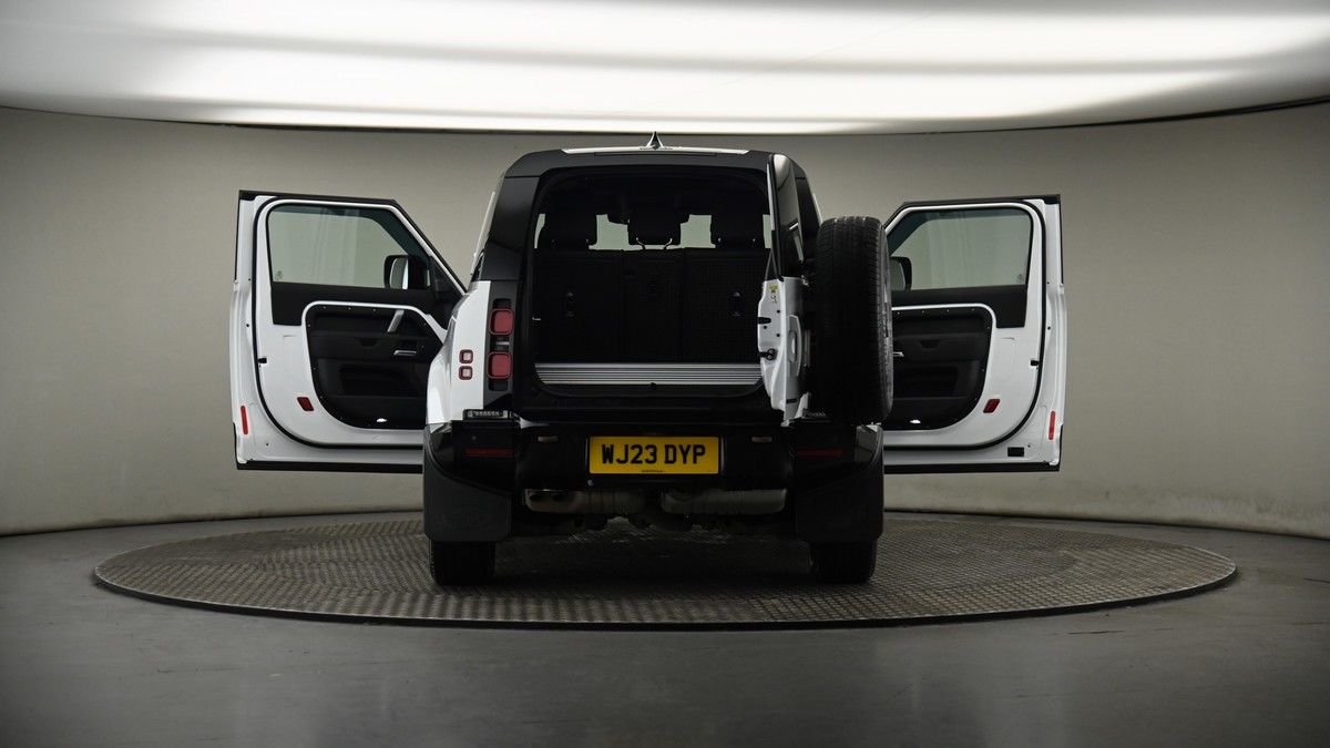 More views of Land Rover Defender 90