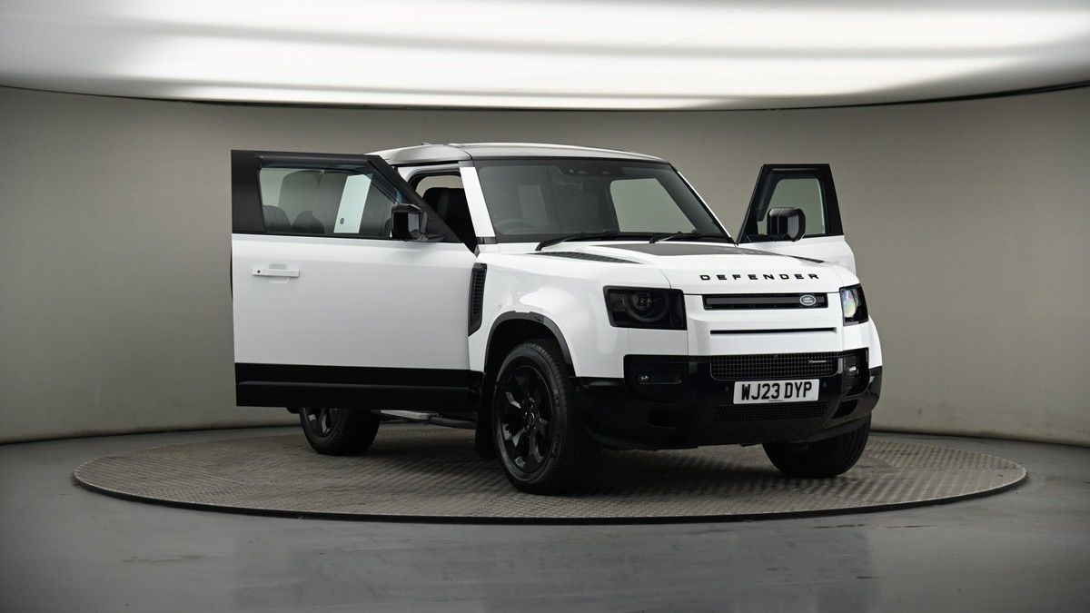 More views of Land Rover Defender 90