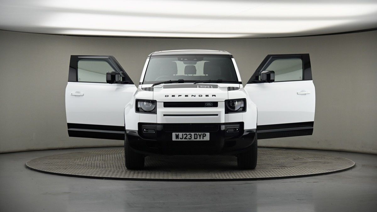 More views of Land Rover Defender 90