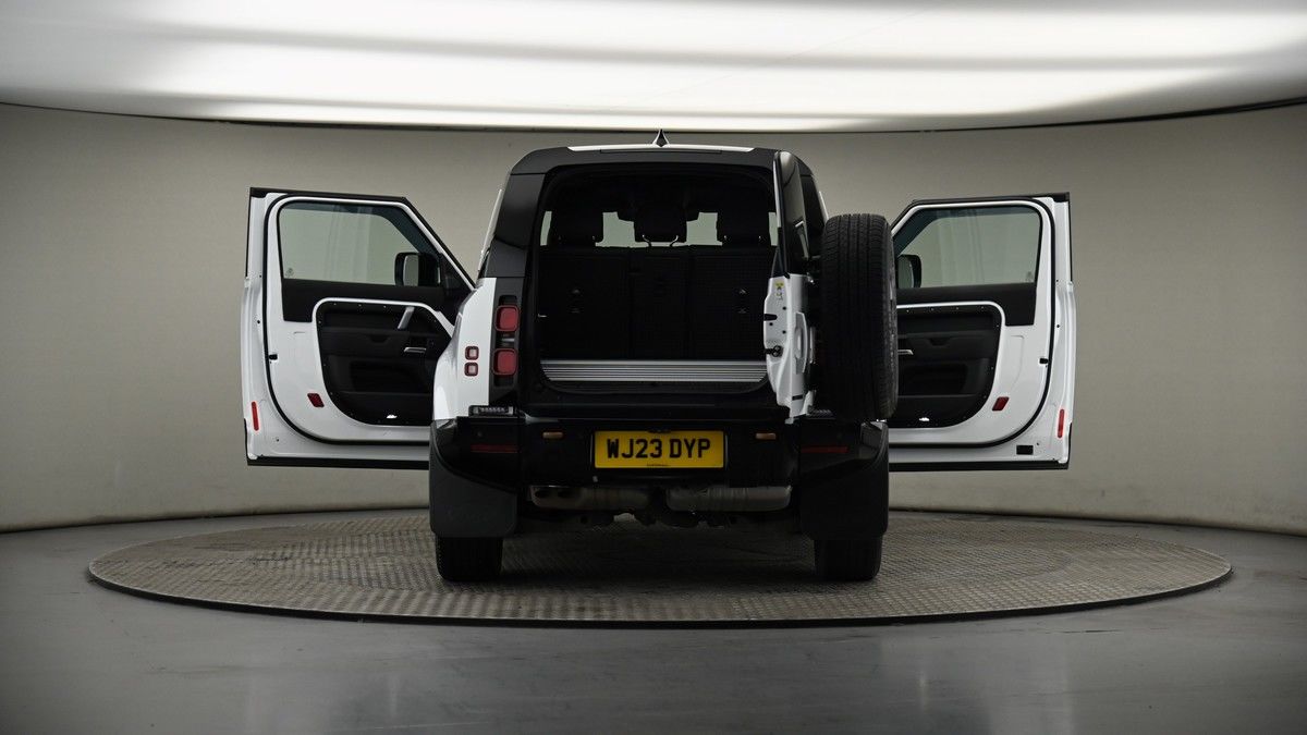 More views of Land Rover Defender 90