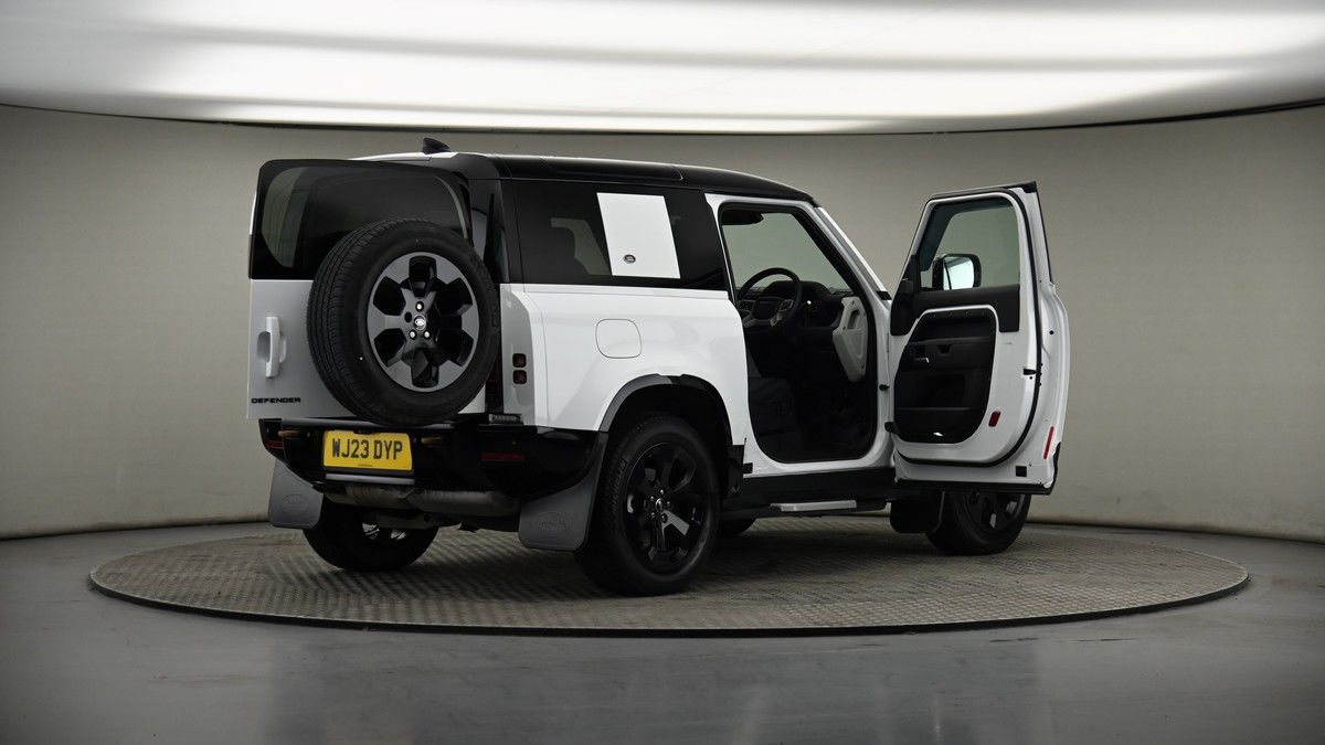 More views of Land Rover Defender 90