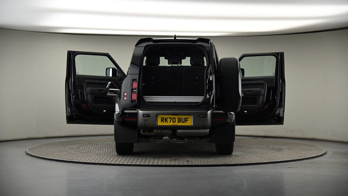 More views of Land Rover Defender 90