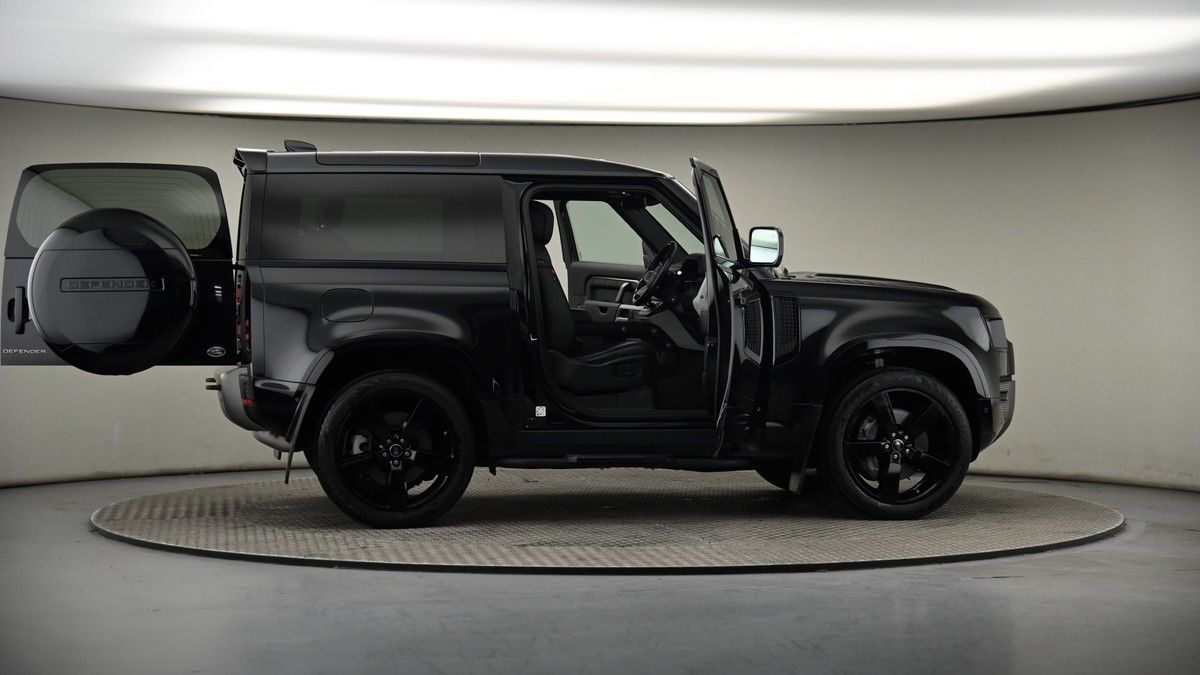 More views of Land Rover Defender 90