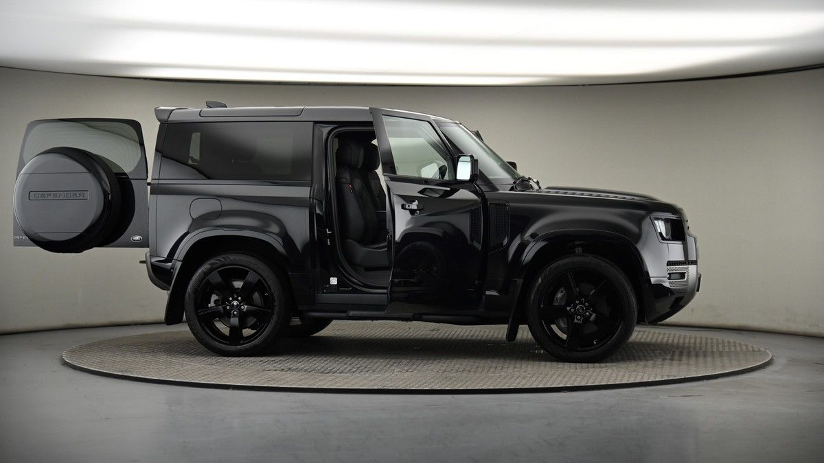 More views of Land Rover Defender 90