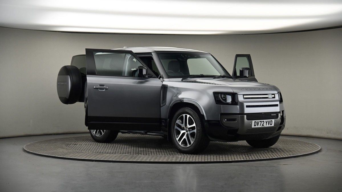 More views of Land Rover Defender 90