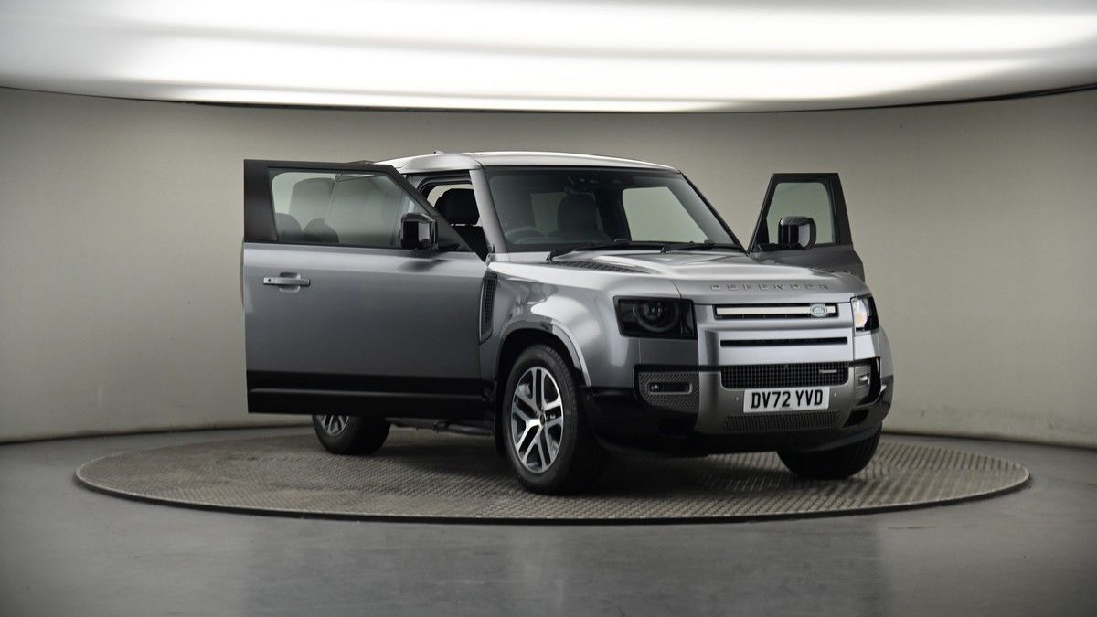 More views of Land Rover Defender 90