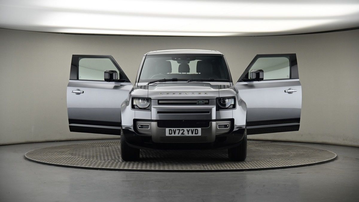 More views of Land Rover Defender 90